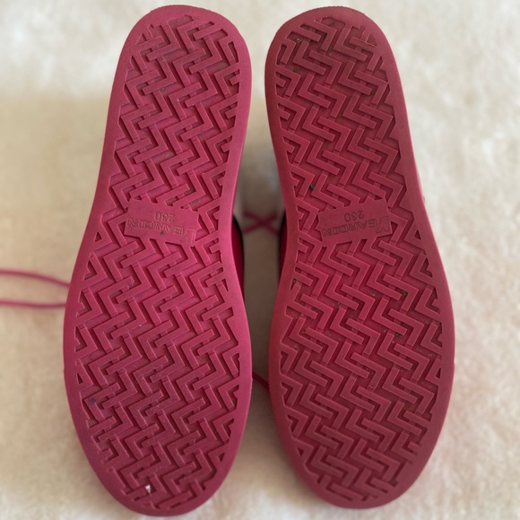 Magenta and white Oxford shoes. Size 230 | US 6 womens - Picture 3 of 3